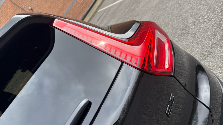 Volvo XC40 2.0 B3P Plus Black Edition 5dr Auto Petrol Estate